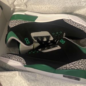 jordan 3 pine green size 9
